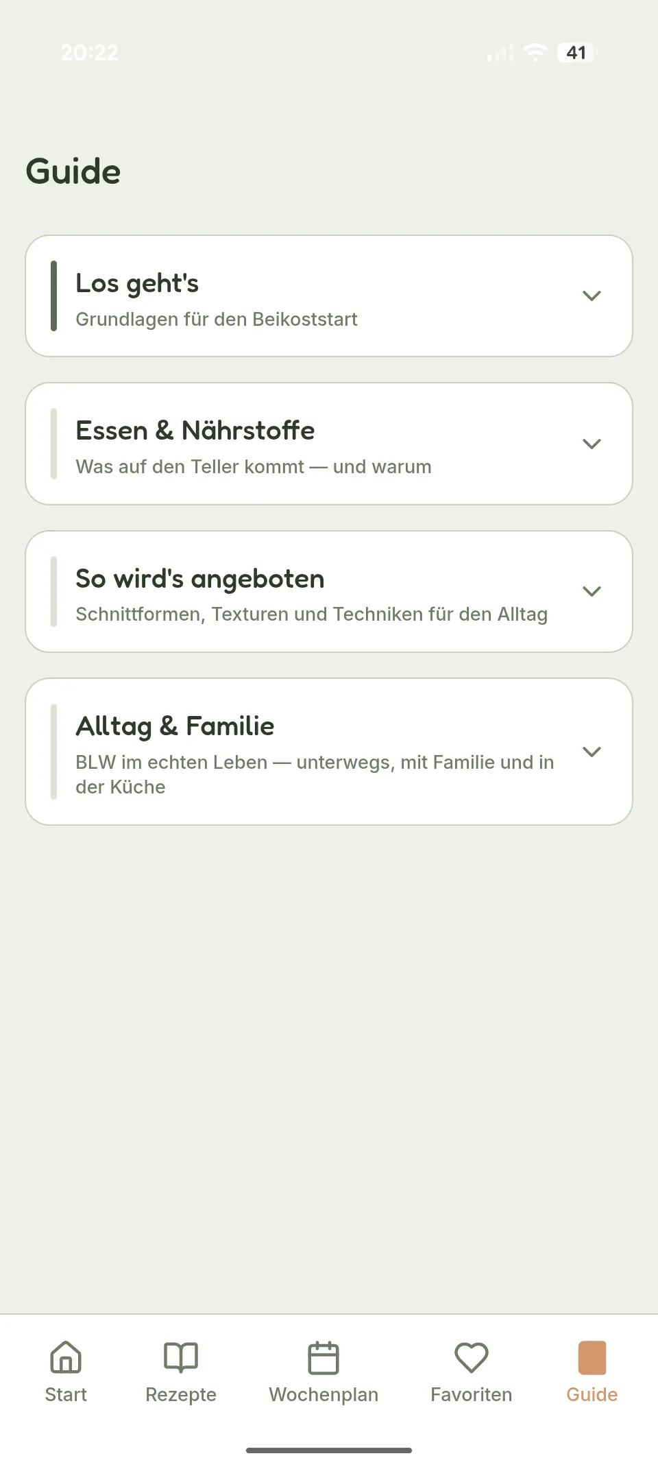 App-Screenshot Wissens-Bereich: vier Kategorien — Los geht's, Essen & Nährstoffe, So wird's angeboten, Alltag & Familie.
